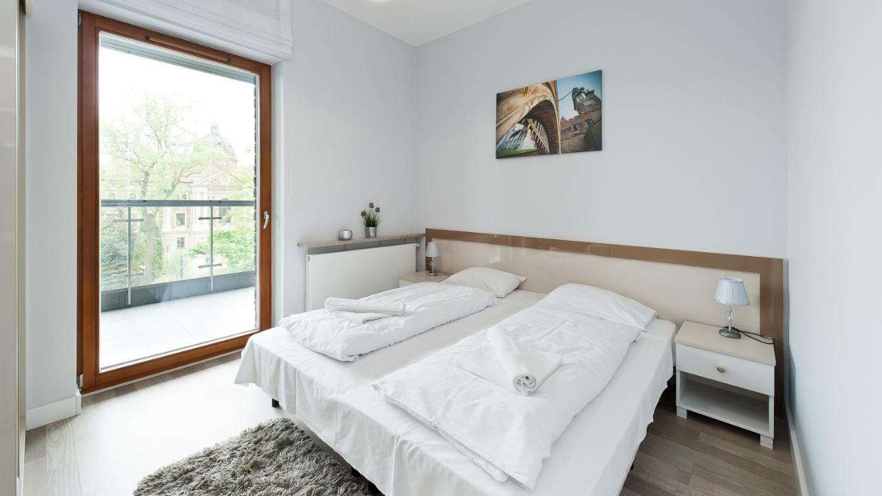Novum Center Near The Train Station By Sun & Snow Apartmán Krakov